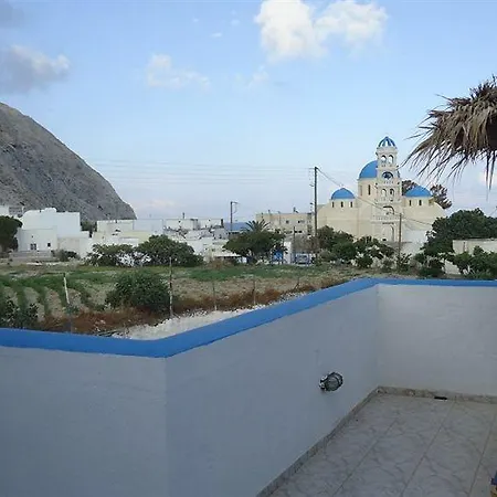 Halaris Apartment